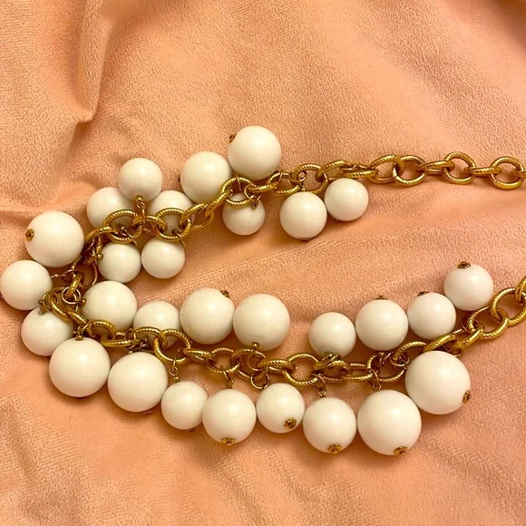 True vintage Kenneth Jay Lane huge plastic white ball vintage necklace KJL - Picture 3 of 6